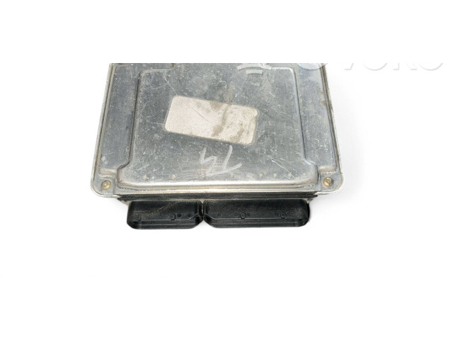 Блок управления двигателя 074906018AH, 0281010681   Volkswagen Transporter - Caravelle T4