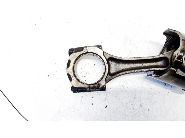Píst    Mazda 626  pro naftový motor 2.0  