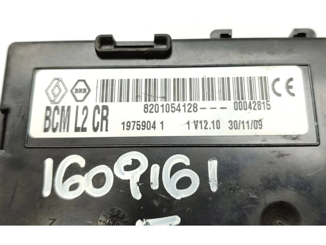  Pojistková skříňka 8201054128   Renault Clio III 2009