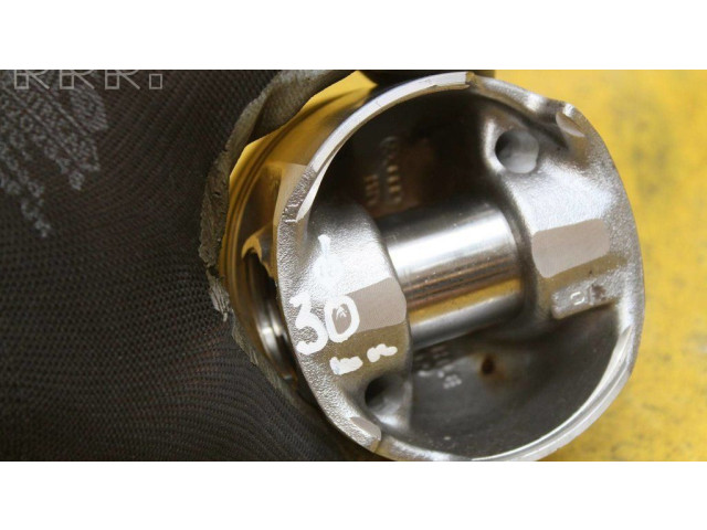 Píst 83L110   Audi A6 C7  pro naftový motor 3.0  