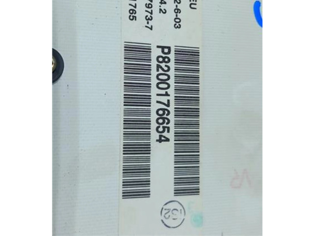 Přístrojová deska  Renault Kangoo I 2003 8200176654  