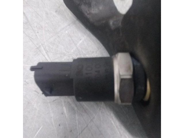 Vstřikovací lišta 0445216002   BMW 5 E39   2.9 306D1 