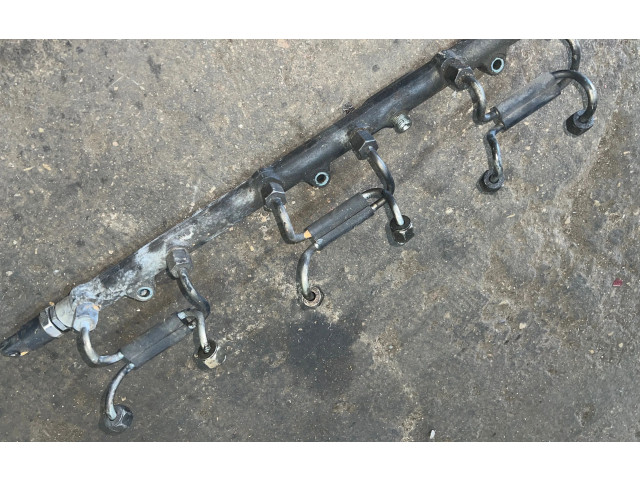Vstřikovací lišta 0445216002   BMW 5 E39     