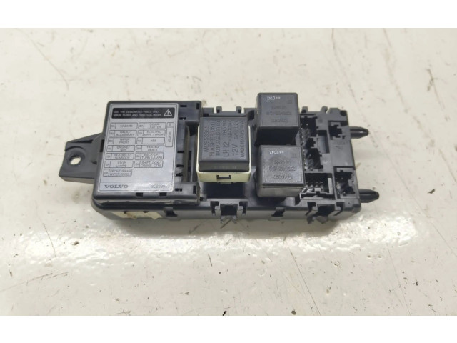   Pojistková skříňka 30889989   Volvo S40, V40 2000