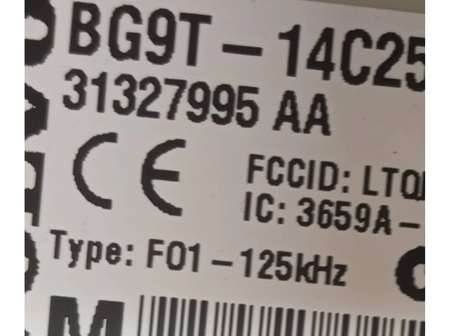   Pojistková skříňka 31327995   Volvo V60 2011