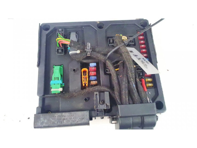 Блок предохранителей  7m0971882a, zm2114a212aa   Ford Galaxy    