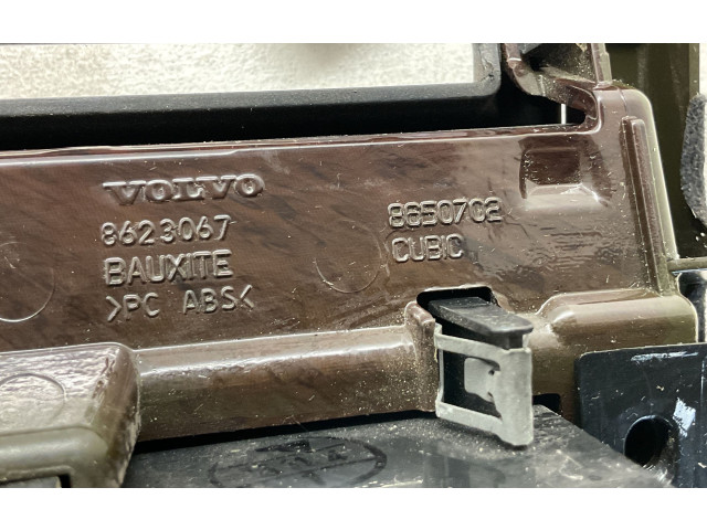 Řídící jednotka 8623067, 8650702   Volvo V50 2004