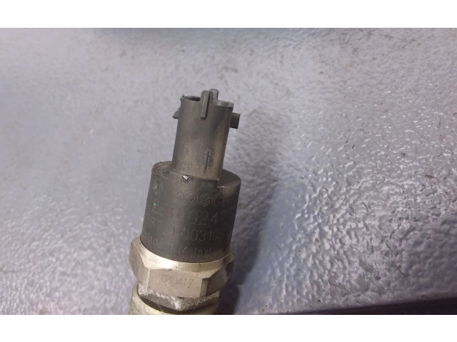 Vstřikovací lišta 0445216002, 0445216002   Opel Omega B2     