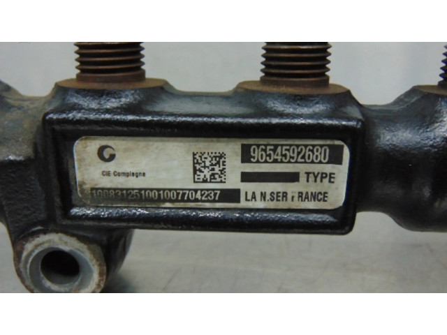 Vstřikovací lišta 9654592680   Citroen C3  pro naftový motor 0.4  