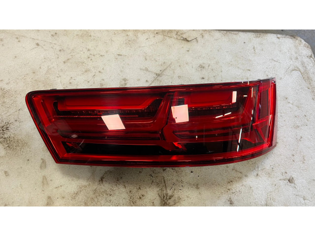 Задний фонарь правый 4M0945094, 4M0945094D    Audi Q7 4M   2015- года