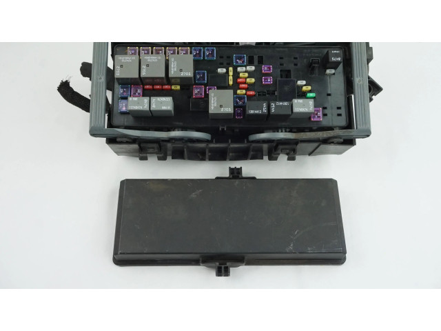 Блок предохранителей  P68143318AB   Fiat Freemont    
