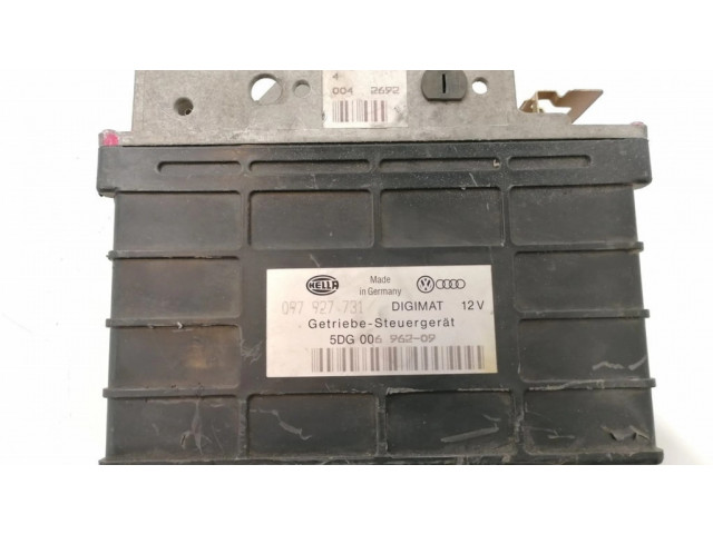 Блок управления коробкой передач 097927731, 5DG00696209   Audi 80 90 S2 B4