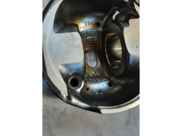 Píst 83L57   Audi A6 S6 C6 4F     