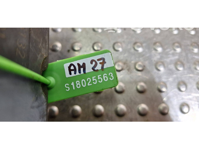 Jednotka ABS A2044313712, A2045455132   Mercedes-Benz C W204 2008