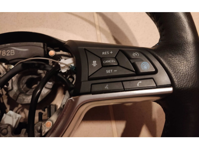 Volant Nissan Leaf II (ZE1) 2022   
