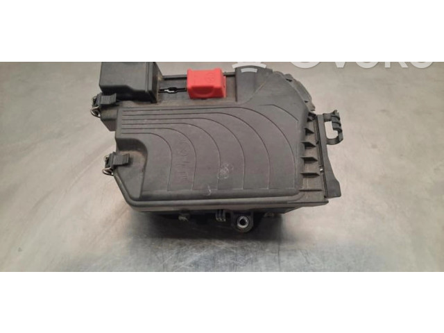 Блок предохранителей  A2465400182   Infiniti Q30    