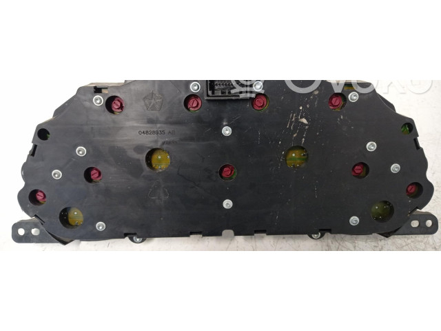 Přístrojová deska  Jeep Cherokee III KJ  04828962AB  