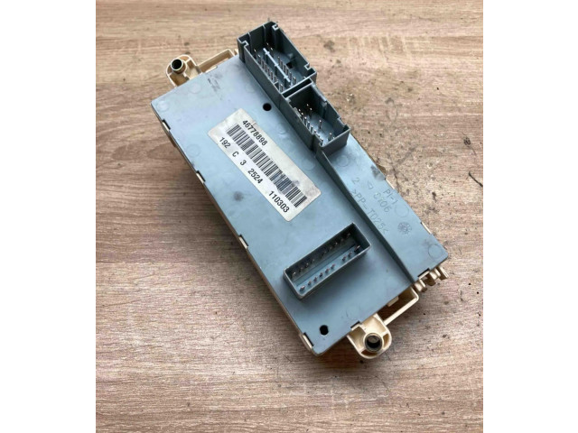 Блок предохранителей 46778898, 110303   Fiat Stilo    