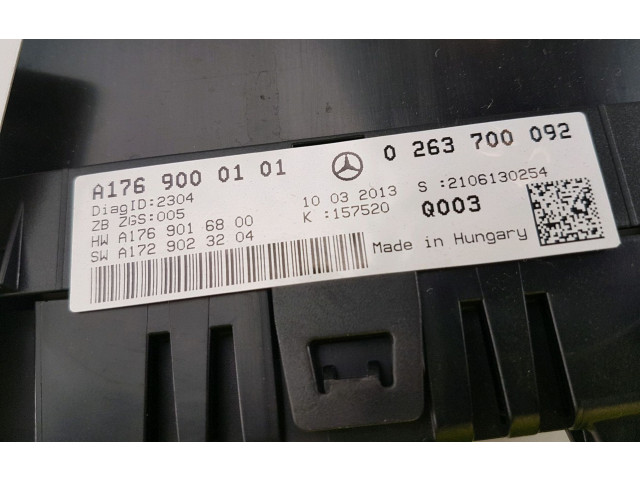Přístrojová deska  Mercedes-Benz A W176 2013 1769008303  