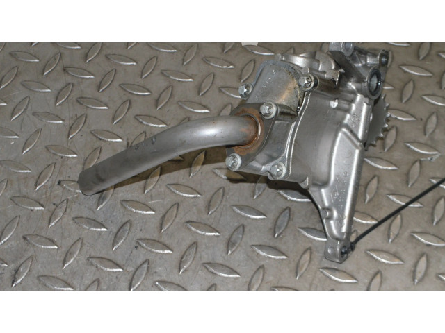Масляный насос  OM 646.980 A6111810201  Mercedes-Benz Vito Viano W639 