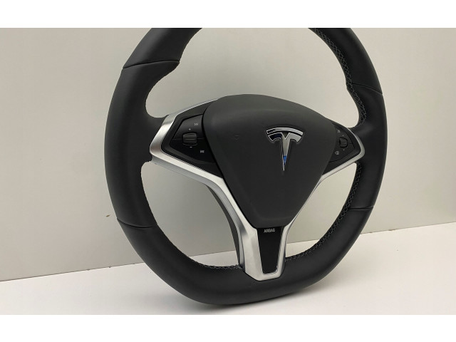 Volant Tesla Model S 2012   