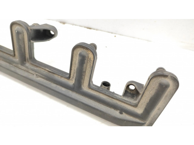 Vstřikovací lišta 1440318   BMW Z4 E85 E86  pro benzínový motor 3.0 306S3 M54B30 