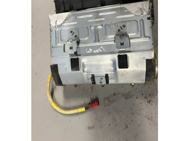 Pojistková skříňka Надувная подушка для пассажира MR402925, MR240240   Mitsubishi L200 2004