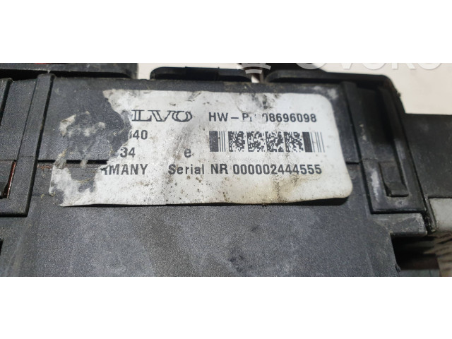   Pojistková skříňka 08696098, 000002444555   Volvo XC90 2008