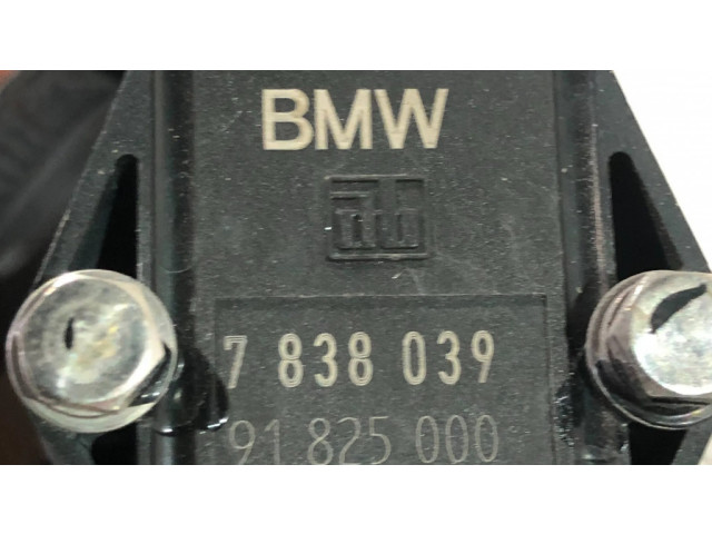 Vstřikovač 7838260, 56667   BMW M3  pro benzínový motor 3.0  