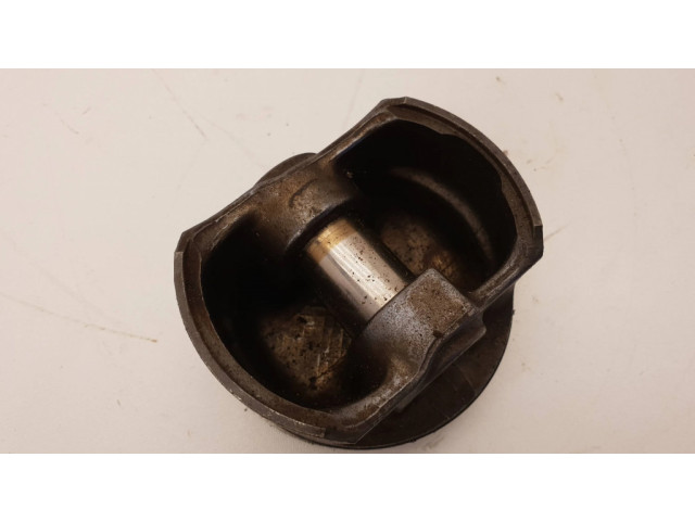Píst 83955, 83955508   BMW 3 E36  pro benzínový motor 2.5  M50 NV