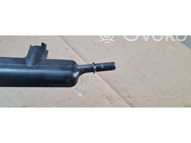 Vstřikovací lišta 05281429AA   Chrysler Pacifica    36RUAE 