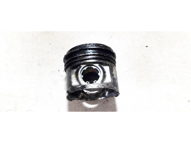 Píst    Alfa Romeo 156  pro naftový motor 1.9  