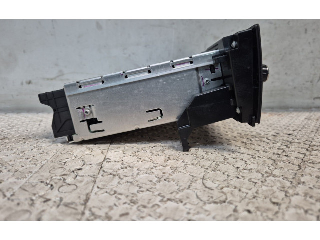 Радио/ проигрыватель CD/DVD / навигация 65129299445   BMW 1 E81 E87 2010