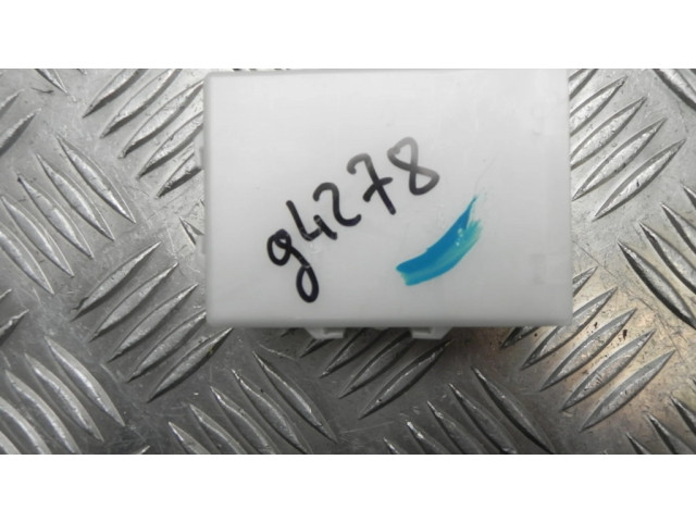 Блок управления 284U15SA0A, G4278   Nissan Leaf I (ZE0)