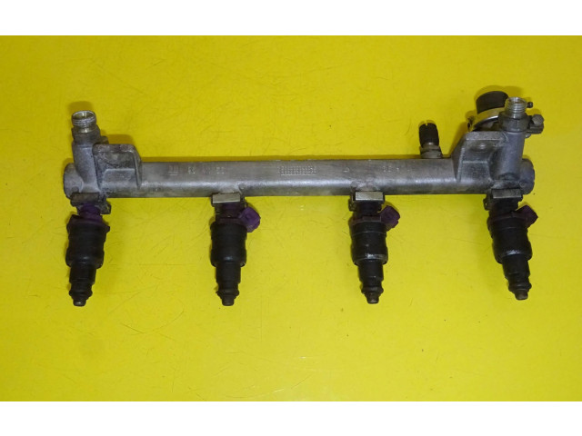 Vstřikovací lišta 90411552, 90411551   Opel Omega B1     