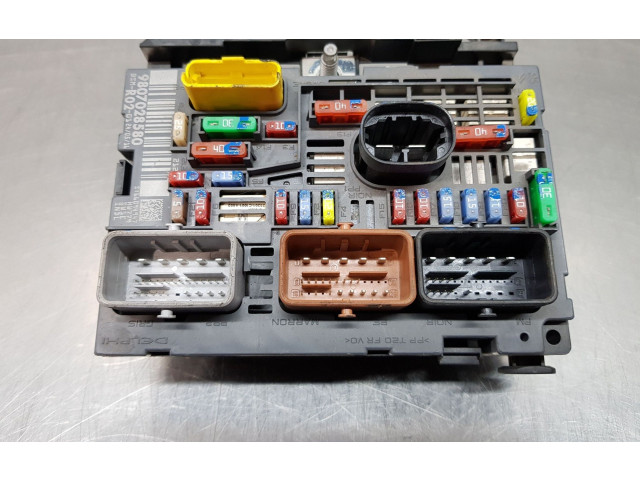 Pojistková skříňka Řídící jednotka BSM 9807028580, 9807028580   Peugeot 5008 2016
