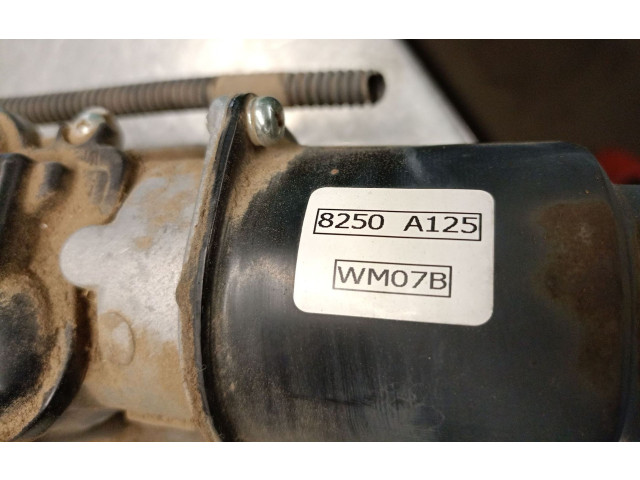 Моторчик дворников 8250A146, 8250A146    Mitsubishi L200