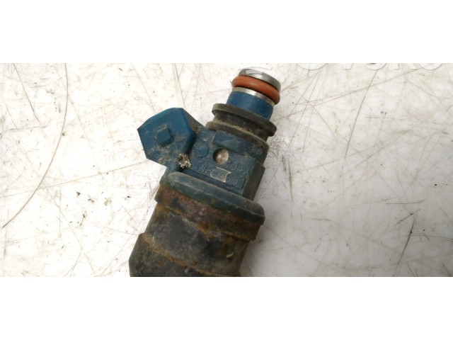 Форсунка INP068    Mitsubishi Colt  4G13 