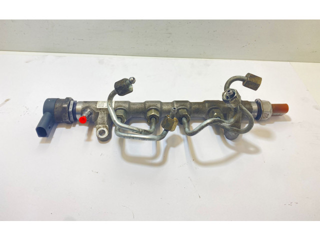 Vstřikovací lišta 03L089N   Volkswagen PASSAT B7     