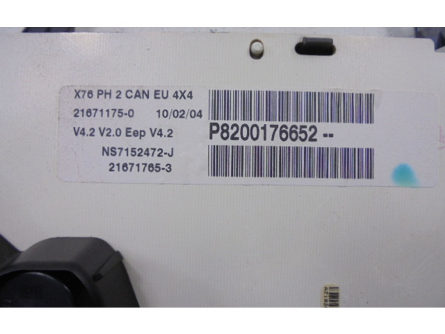 Přístrojová deska  Renault Kangoo I 2004 P8200176652, P8200176652  
