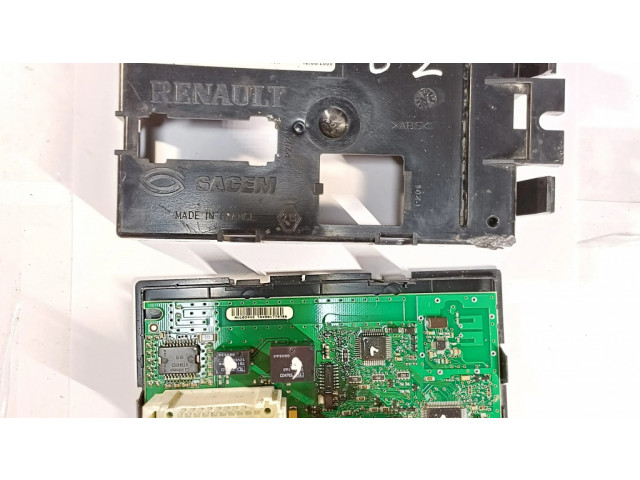Блок комфорта P8200814467N, 281212798A   Renault Trafic II (X83)   