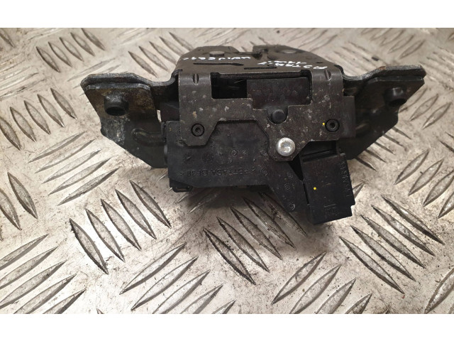 Zámek zadních dveří 13524683   Opel Astra J 2011
