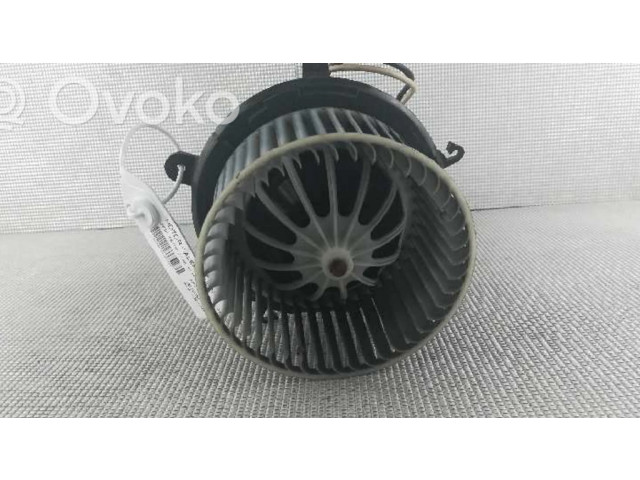 Вентилятор печки    25020140, 13276230   Opel Astra J