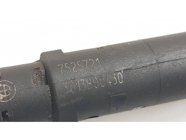 Форсунка 7525721, 3013B00430    BMW 7 E65 E66 для бензинового двигателя  4.5
