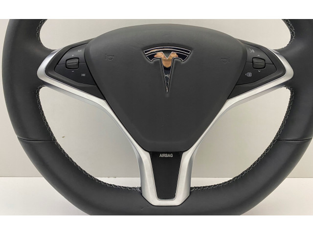 Volant Tesla Model S 2012   