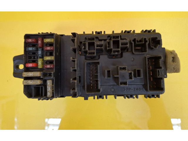 Блок предохранителей  MR228760   Mitsubishi Colt    