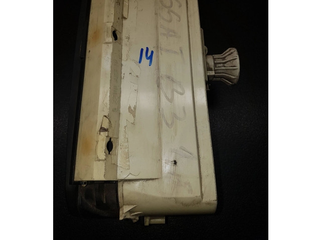 Přístrojová deska  Volkswagen PASSAT B3 1989 357919033BN, 6160522003  