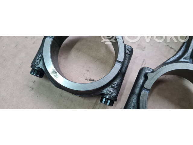 Píst 81L155   Audi A4 S4 B9    DEU DEUA 