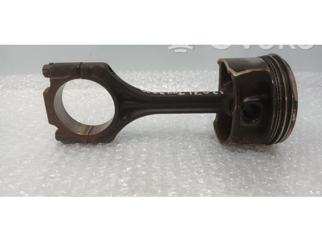 Píst 036L7AH   Volkswagen Touran I     