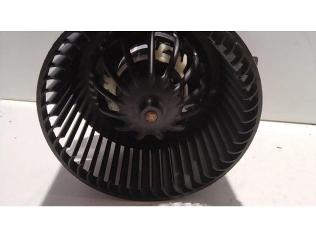 Вентилятор печки    F667217D   Nissan Note (E11)